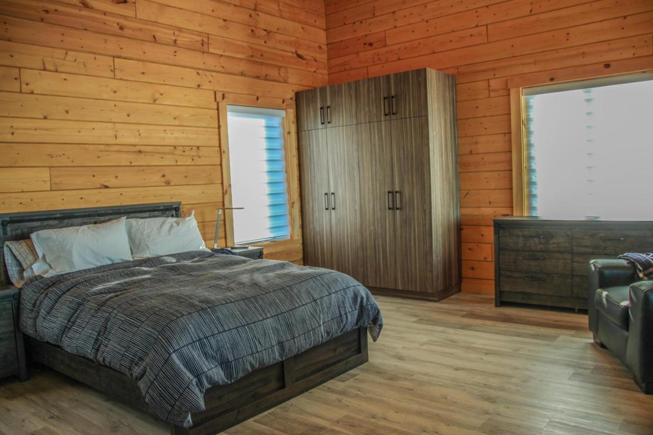 Chalets Domaine Otis Saint-Félix-d'Otis Exteriör bild