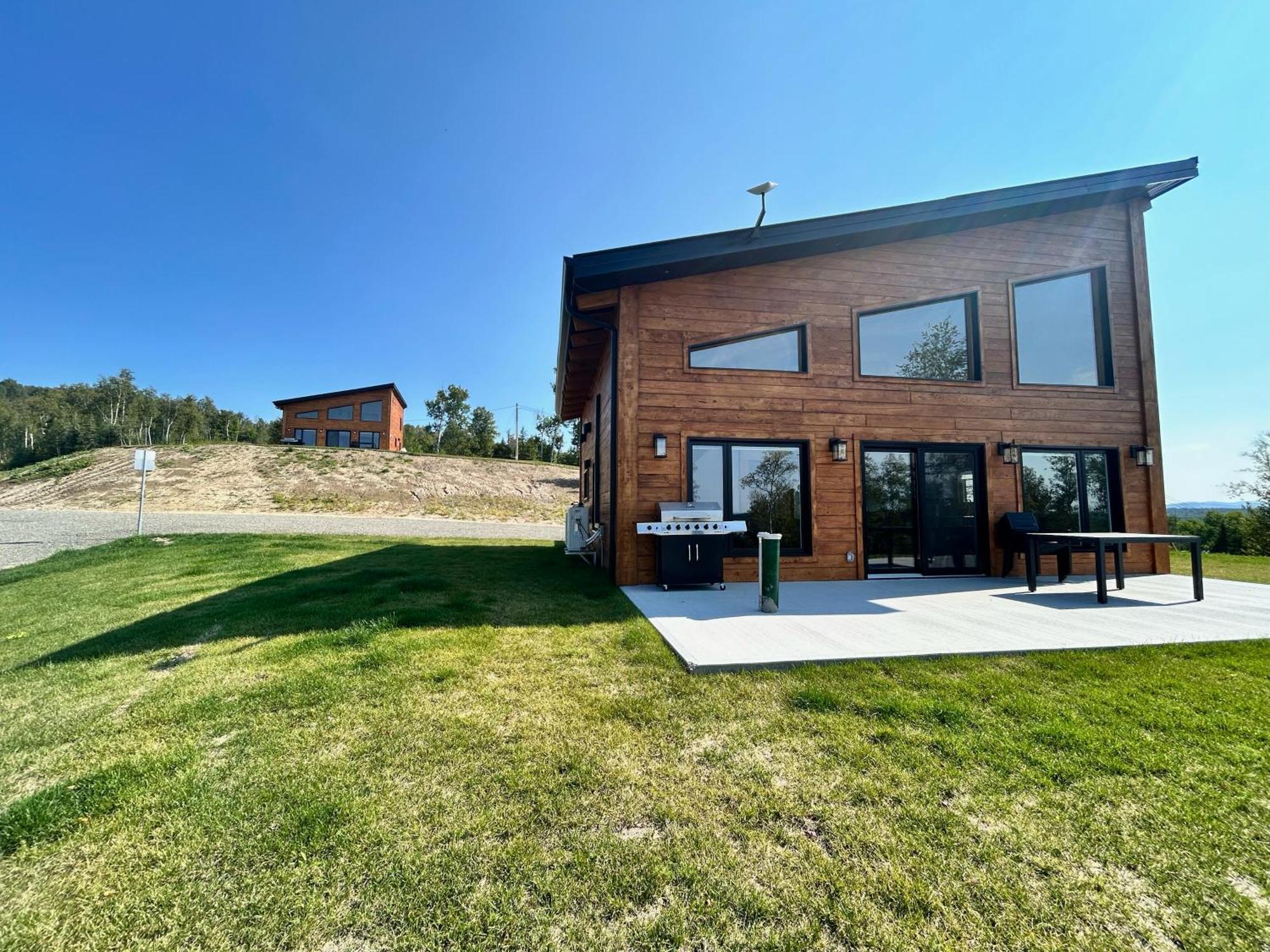 Chalets Domaine Otis Saint-Félix-d'Otis Exteriör bild